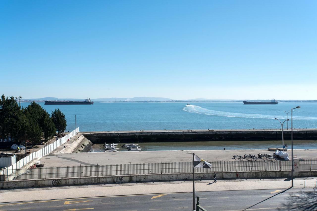 Cais Santarem Tagus River Lisbon