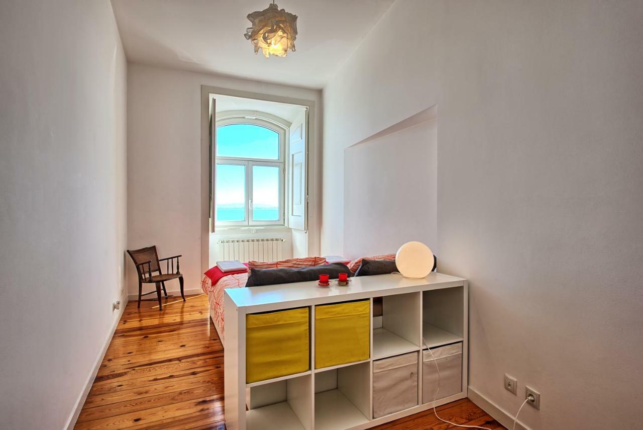 Cais Santarem Tagus River Apartment